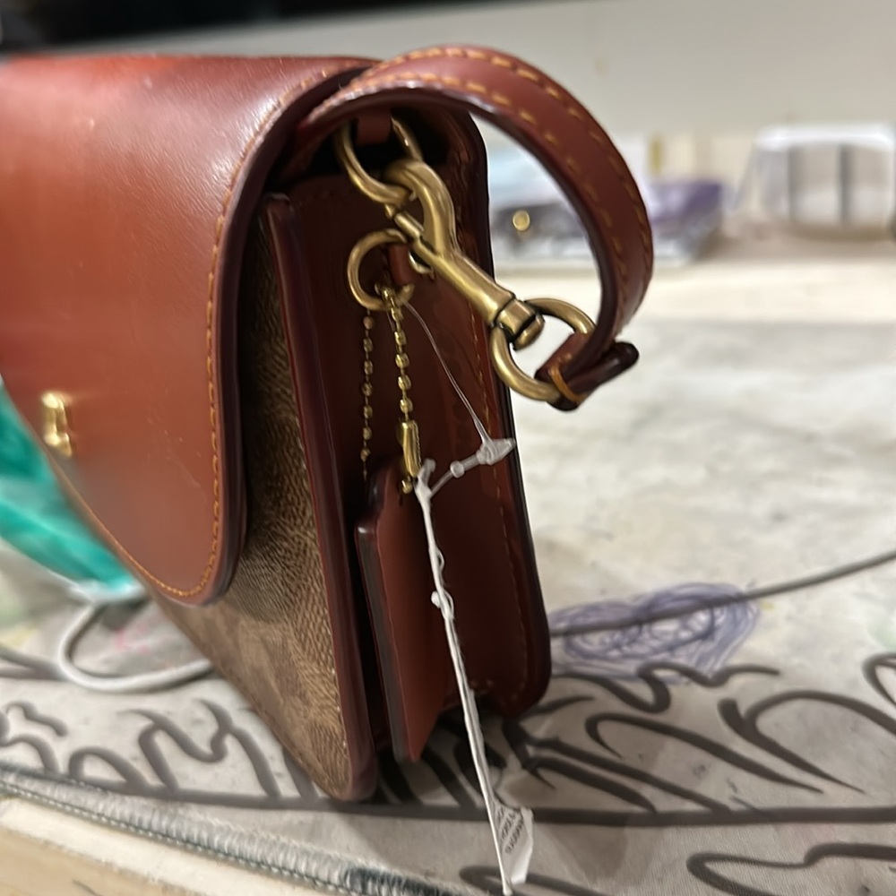 crossbody new with tags - Picture 2 of 7
